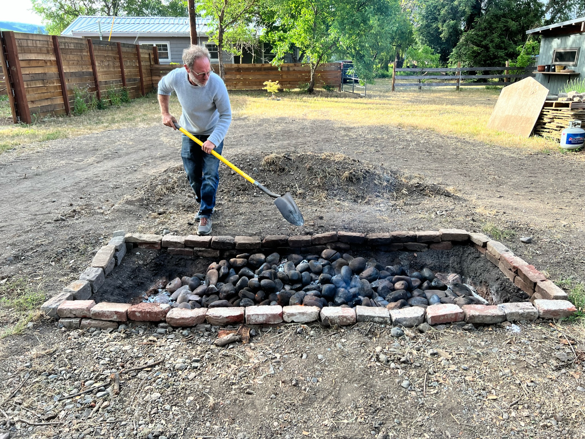 Spreading out the hot rocks